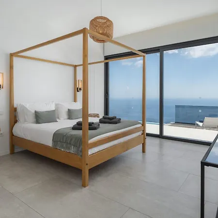 Villa Modern With Fantastic Viewsinfiniteatlantic