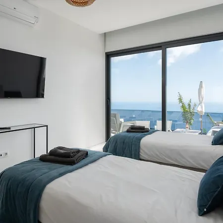 Villa Modern With Fantastic Viewsinfiniteatlantic